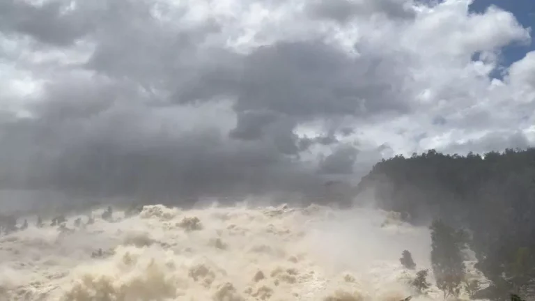 02_07_2024-cloud_burst_23750638