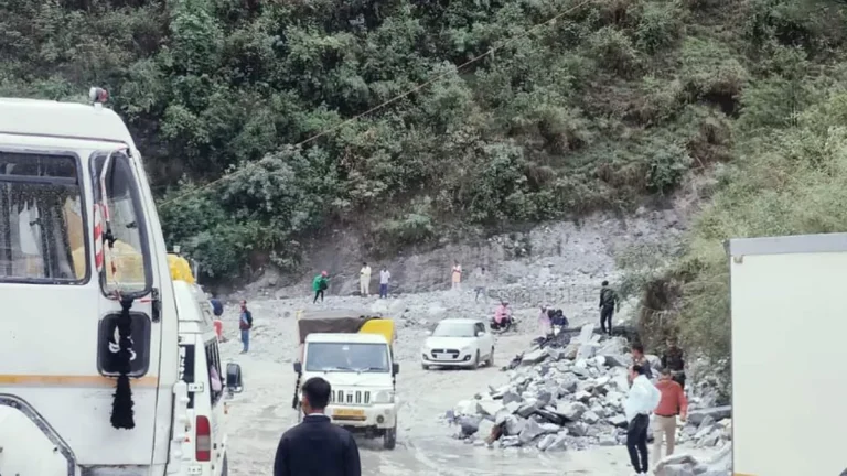 03_07_2024-badrinath-highway_23751302_923262