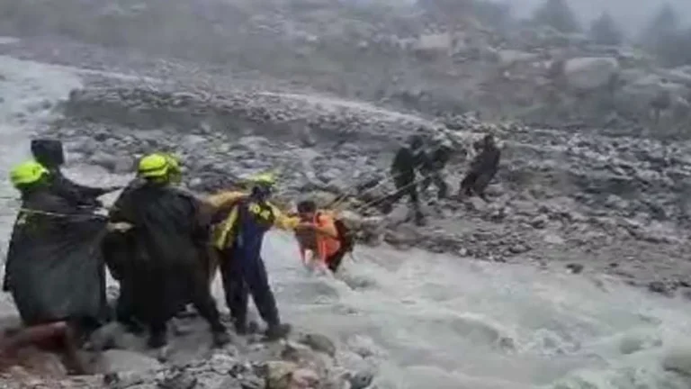 06_07_2024-gaumukh_23753195