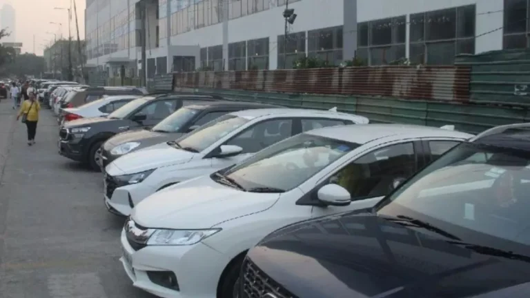 05_10_2024-car_parking_23810139