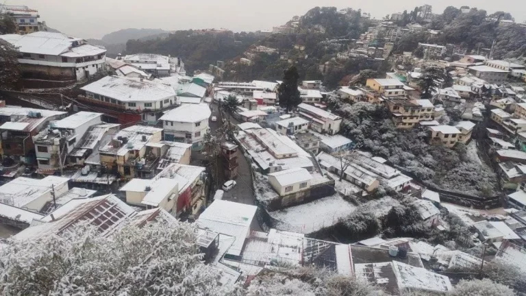 10_12_2024-uttarakhand_snowfall_23845382