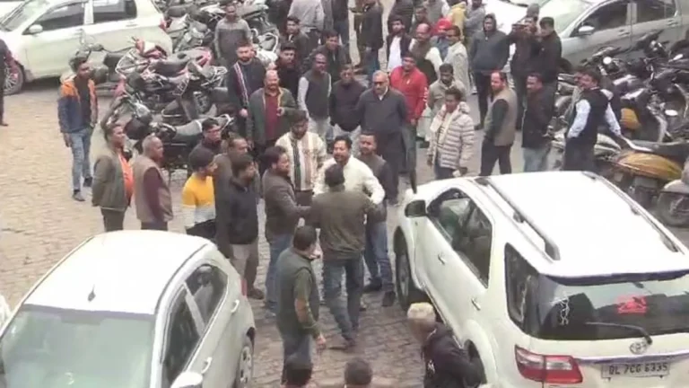 06_02_2025-cbi_raid_in_azamgarh_1_23879493