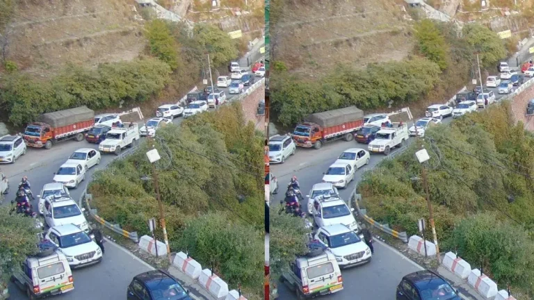 10_03_2025-uttarakhand_vehicle_23897772